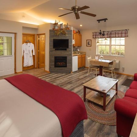 Hawk Valley Retreat & Cottages Galena Bagian luar foto