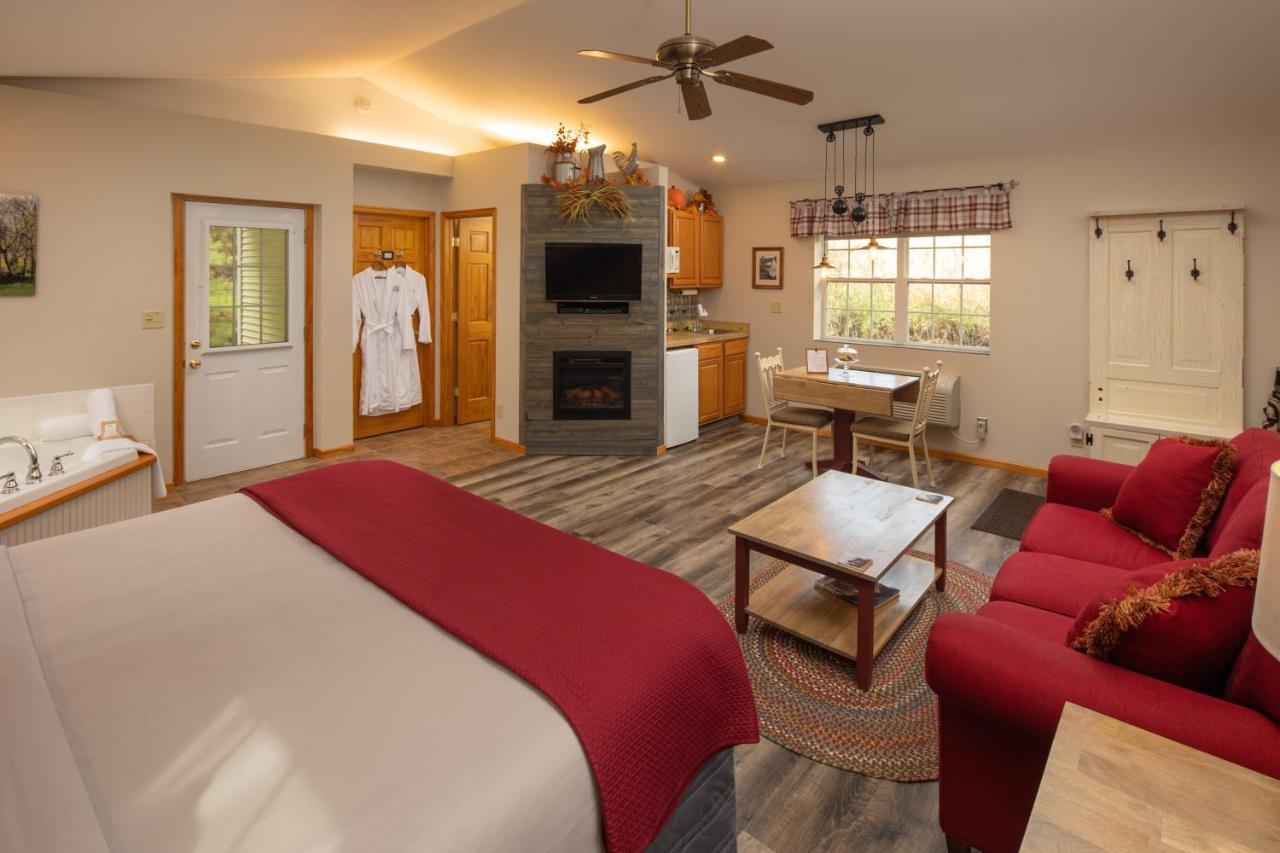 Hawk Valley Retreat & Cottages Galena Bagian luar foto