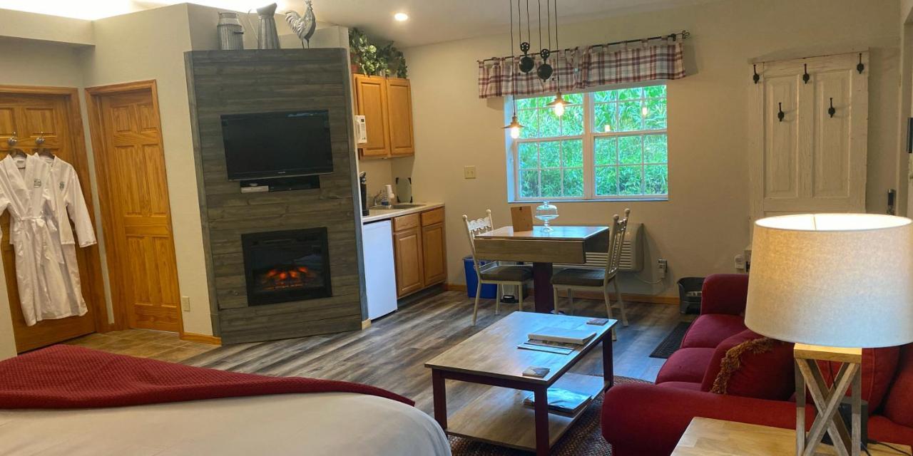 Hawk Valley Retreat & Cottages Galena Bagian luar foto