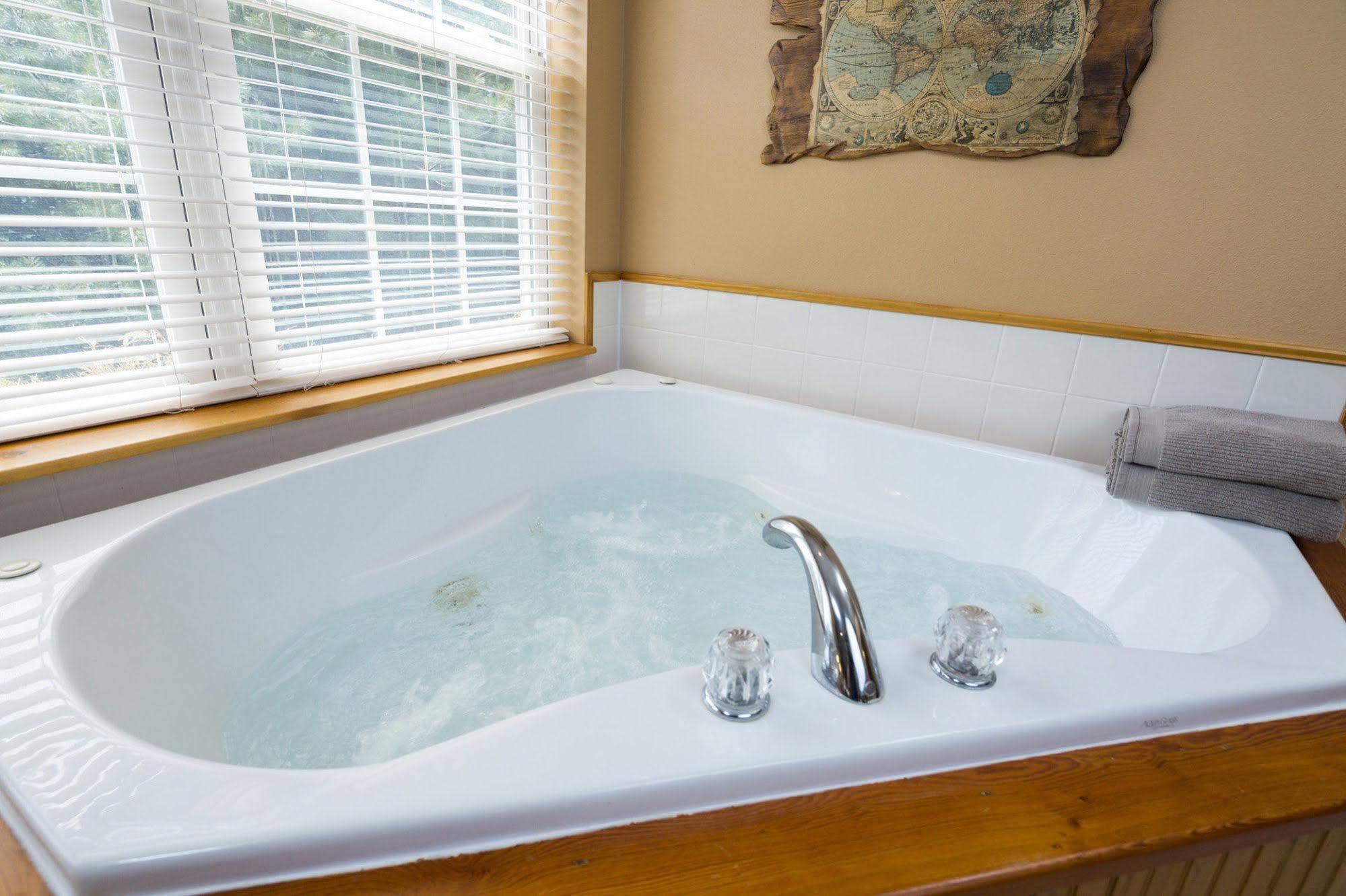 Hawk Valley Retreat & Cottages Galena Bagian luar foto