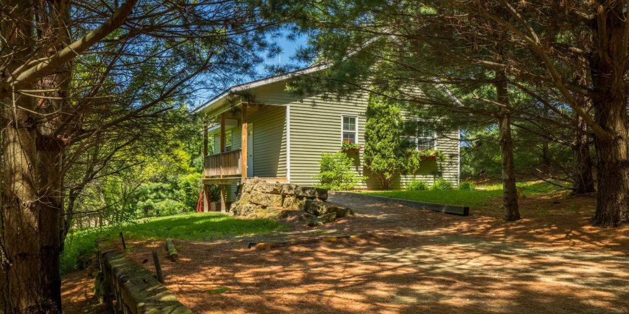 Hawk Valley Retreat & Cottages Galena Bagian luar foto