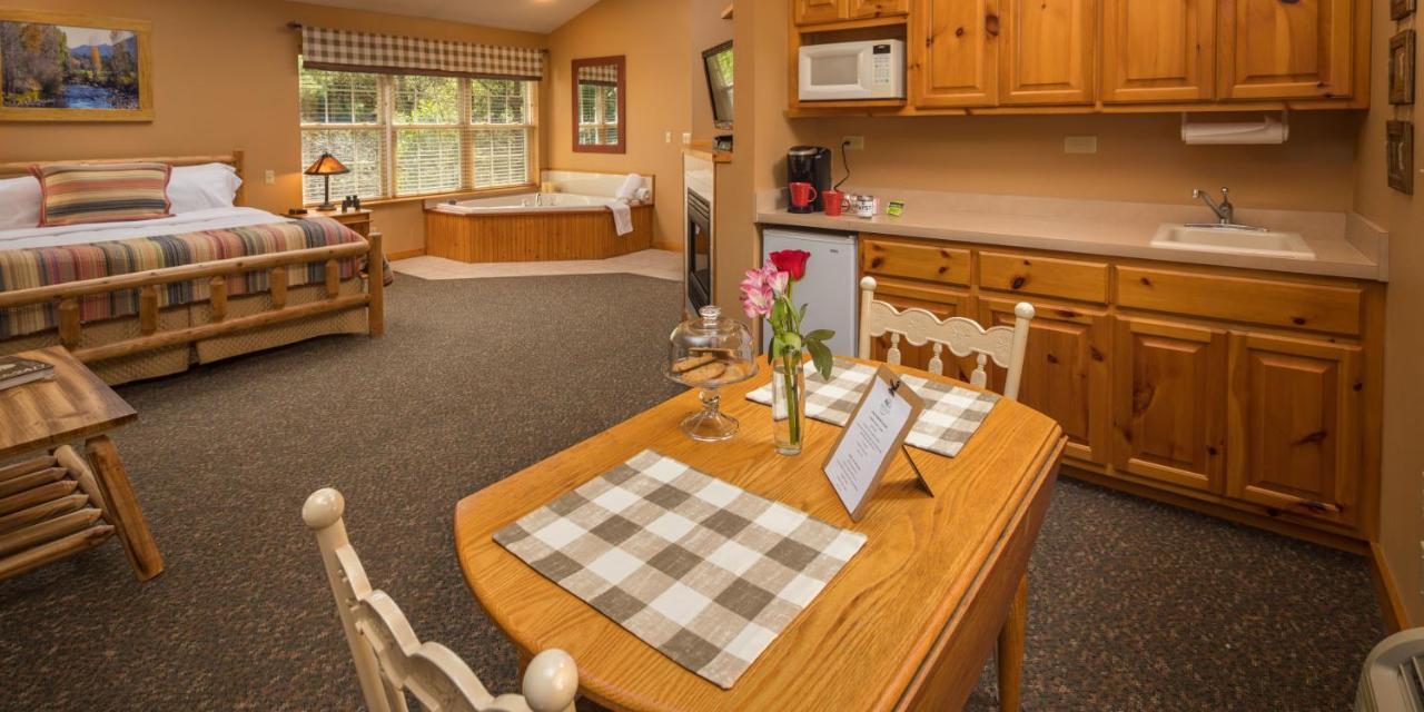 Hawk Valley Retreat & Cottages Galena Bagian luar foto