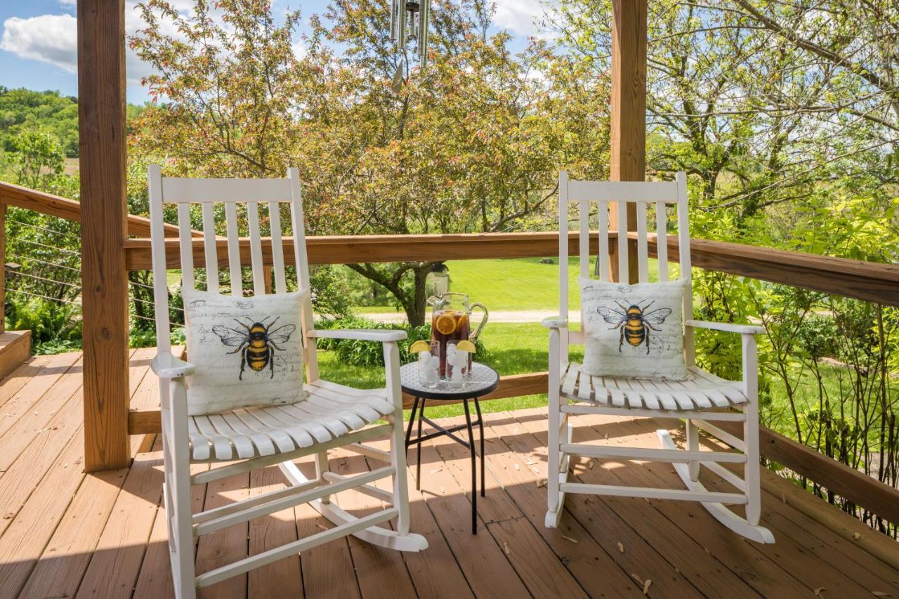 Hawk Valley Retreat & Cottages Galena Bagian luar foto